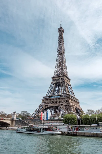 Menara Eiffel di pagi hari, Paris, Perancis — Stok Foto