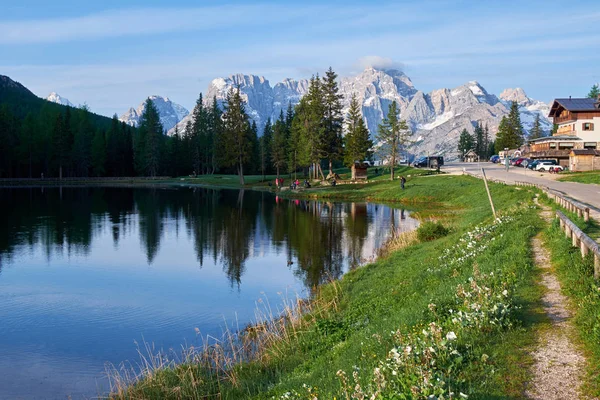 Lago Antorno, Italia — Foto de Stock