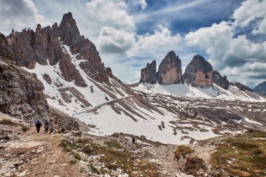 Tre Cime di Lavaredo çevresindeki manzara, Dolomitler, İtalya