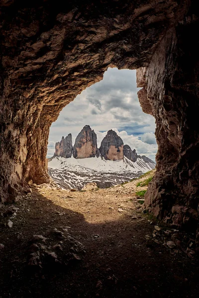 Tre Cime di Lavaredo çevresindeki manzara, Dolomitler, İtalya