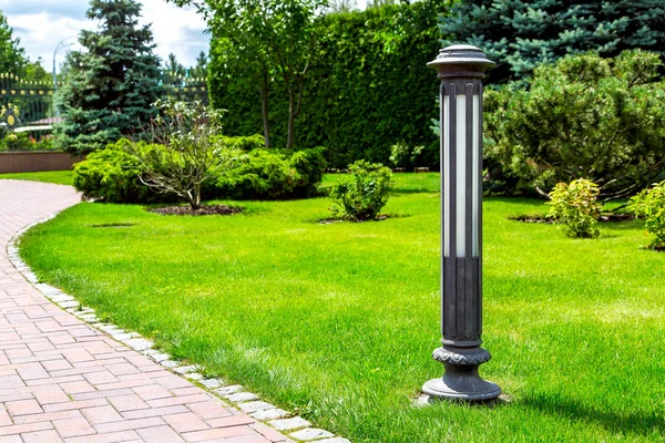 Garden Ground Lamp Made Iron Mounted Green Lawn Park Stone — Stock Photo, Image