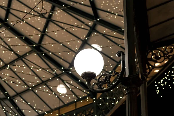 Lanterna Redonda Branca Pilar Ferro Forjado Restaurante Terraço Gazebo Com — Fotografia de Stock