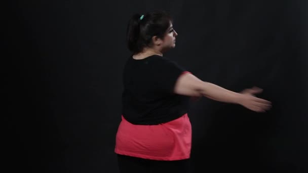 Kadın Egzersiz Burger Görmek Için Dikkatim Dağıldı — Stok video