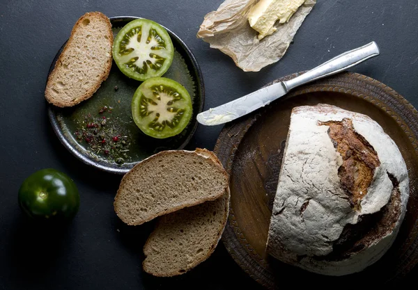 Fresh Natural Bread Green Tomatoes — Stock Photo, Image