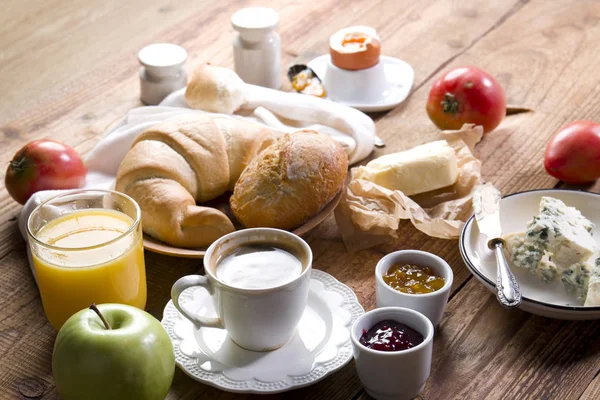 Leckeres Frühstück Auf Dem Holz — Stockfoto