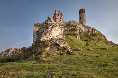 Olsztyn tarihi kalenin kalıntıları. Czestochowa, Polonya.
