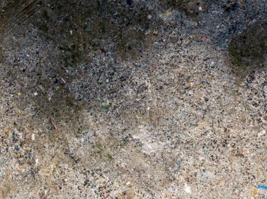 Çevre kirliliği. Büyük çöp yığını drone uçan hava üstten görünüm fotoğrafın. Çöp yığını içinde çöp dökümü veya depolama.