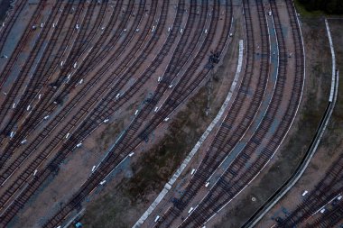 Novosibirsk, Rusya ile raylar kulübeye gidecek bir sürü Metro demiryolu deposu. 