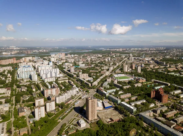 Vista Aérea Cruzamento Ruas Forma Letra Cidade Com Rotunda Trânsito — Fotografia de Stock