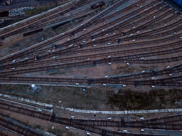 ノヴォシビルスク ロシアの小屋に行くレールの多くの地下鉄鉄道デポ — ストック写真