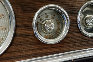 Aletleri su sensörü ve Sovyetler Birliği'nde serbest yönetici sınıfının eski Rus otomobilin paneli 