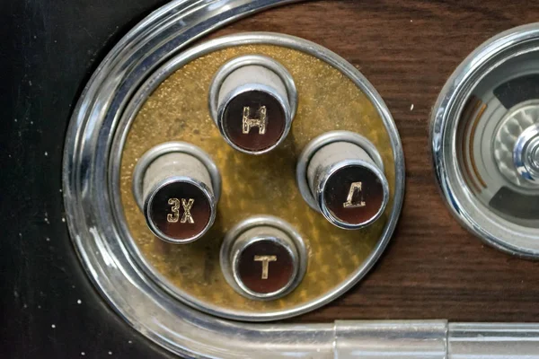 Aletler ve Sovyetler Birliği'nde serbest yönetici sınıfının eski Rus otomobilin paneli