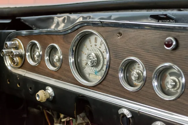 Instrumenten Panel Van Oude Russische Auto Van Executive Klasse Uitgebracht — Stockfoto