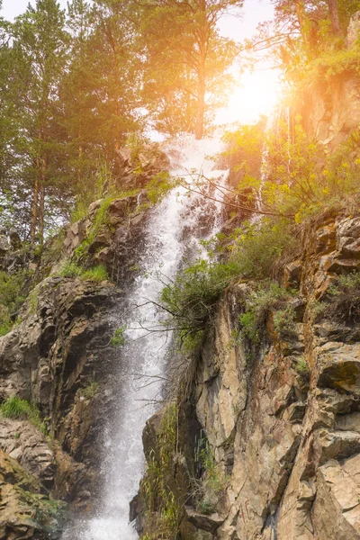 Vertical View High Waterfall Mountains Altai Sprinkled Drops Water Stones — Stock Photo, Image