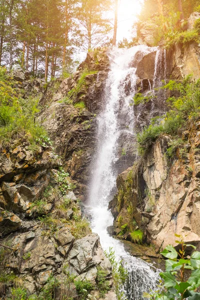 Vertical View High Waterfall Mountains Altai Sprinkled Drops Water Stones — Stock Photo, Image