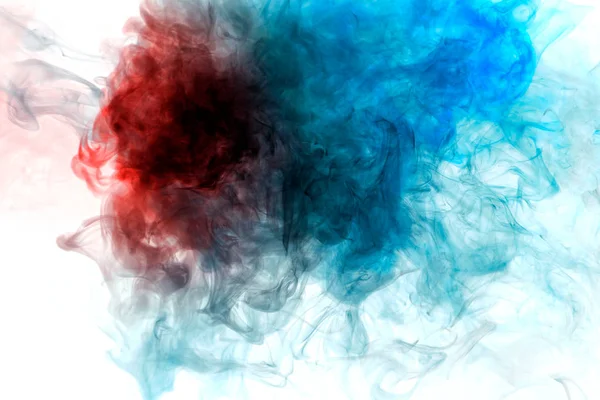 Φόντο Μπλε Και Κόκκινες Κυματιστές Καπνού Άσπρο Φόντο Απομονωμένες Αφηρημένη — Φωτογραφία Αρχείου