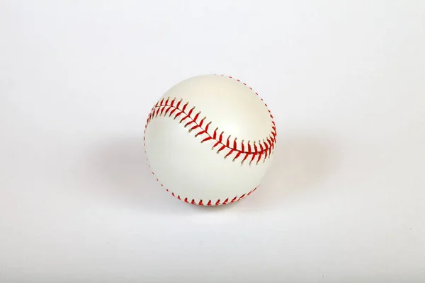 Detail Bílé Baseballový Míč Šitý Červeným Tlusté Vlákno Vyrobené Pravé — Stock fotografie