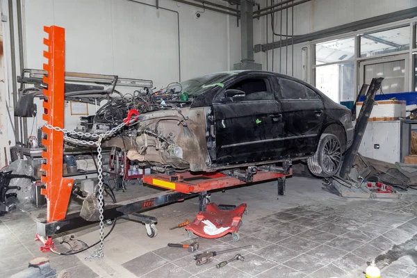 Carro Quebrado Com Uma Violação Geometria Está Nos Estoques Para — Fotografia de Stock