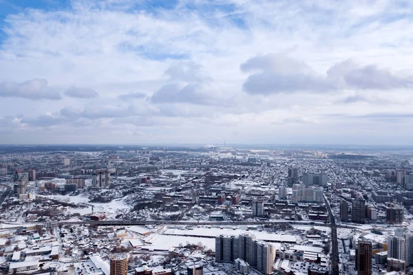 Paisagem de inverno de uma vista aérea da cidade de Novosibirsk i — Fotografia de Stock