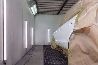 Kamera otomobil vücut onarım için kazasında sonra araba 