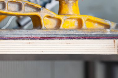 Sarı zımpara ve ahşap işleme için zımpara mor renk 