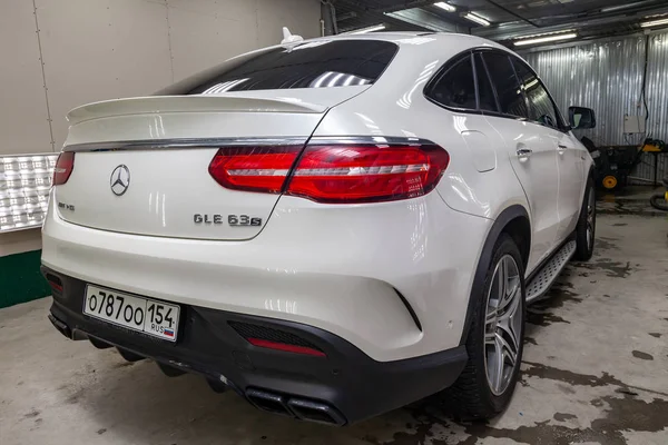 Front View of Luxury Very Expensive New White Mercedes-Benz GLS 350d Car  Stands in the Washing Box Waiting for Repair in Auto Editorial Photo -  Image of closeup, motor: 144355026