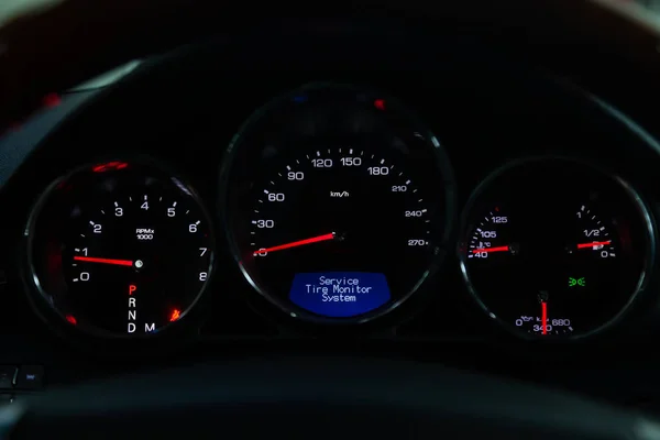 View to the interior of Cadillac CTS with dashboard, speedometer — Stock Photo, Image