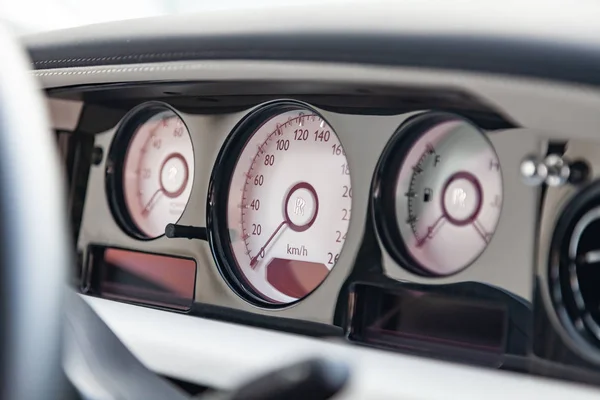 Interior view of new a very expensive Rolls Royce Phantom car, a — Stock Photo, Image