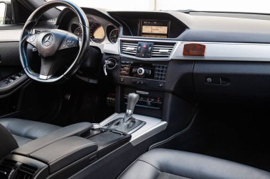 Bir görünüm e250 ile araba Mercedes Benz E-class E250 iç o