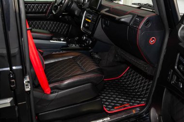 Bir görünüm o ile araba Mercedes Benz G-class G350 iç