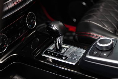 Bir görünüm o ile araba Mercedes Benz G-class G350 iç