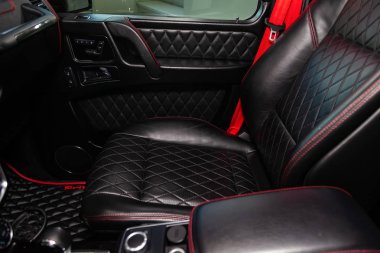 Bir görünüm o ile araba Mercedes Benz G-class G350 iç