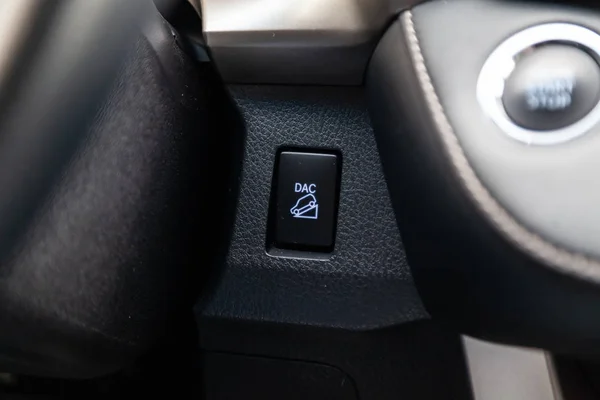 The center console of the car with control buttons for down hill — Stock Photo, Image