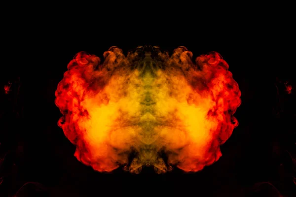 A blob of red and orange smoke in the form of a wavy pattern in — Stock Photo, Image