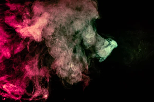 Krásný sloup kouře v neonové světle červené, zelené — Stock fotografie