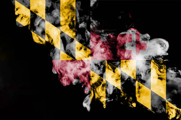 A bandeira nacional do estado dos EUA em Maryland contra um smo cinza — Fotografia de Stock