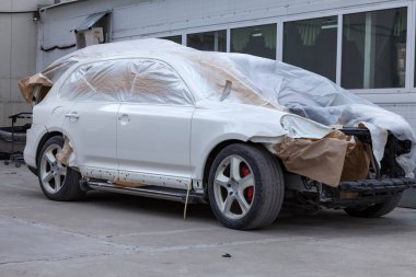 Vücut onarım için atölyede kaza dan sonra araba pa olduğunu