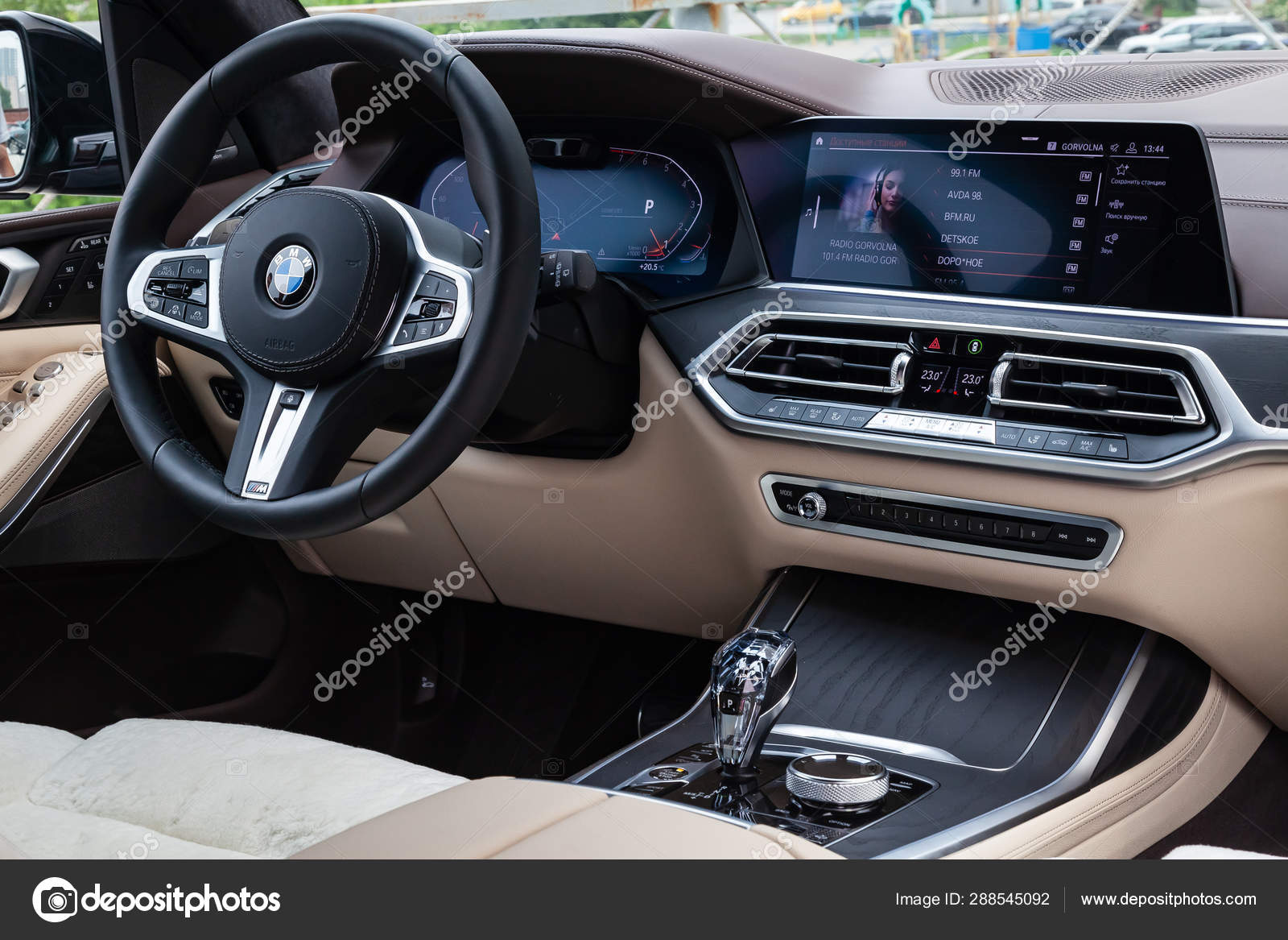 View To The White And Brown Interior Of Bmw X7 M Performance