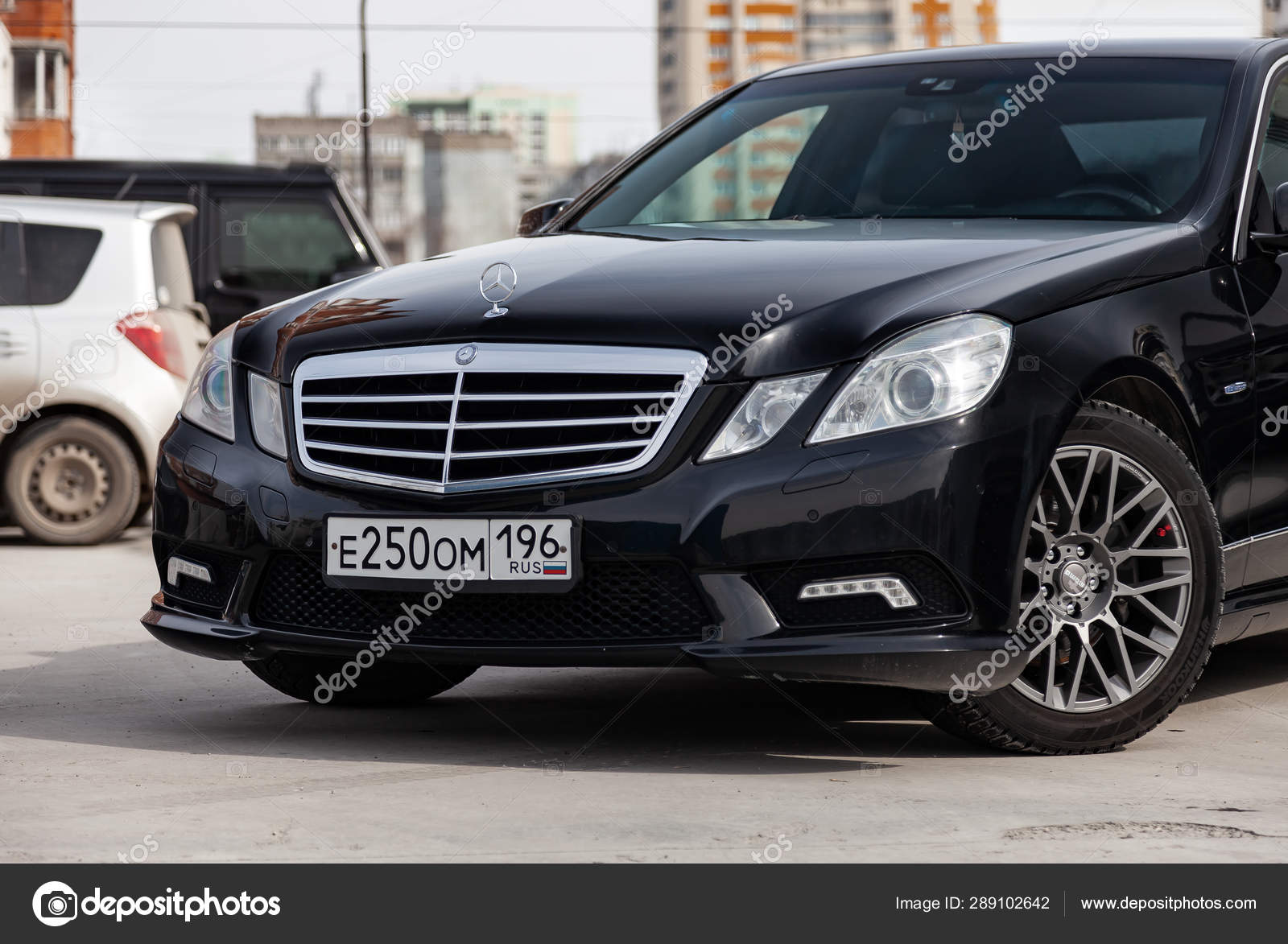 Tariff Blueprint To take care Black Mercedes Benz E-class E250 2010 year front view with dark – Stock  Editorial Photo © AleksandrKondratov #289102642