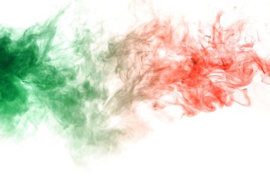 Beyaz üzerinde kırmızı ve yeşil renkte çarpışan dumanın yatay sütunu