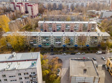 Parkin ile eski konut ait bir girişhavadan görünümü