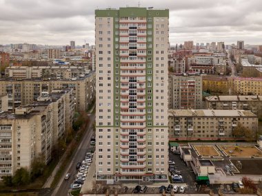 Otopark ca ile konut a bir giriş havadan görünümü