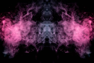 Korku i şeklinde farklı mavi, kırmızı ve pembe renklerde Duman