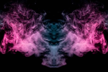 Korku i şeklinde farklı mavi, kırmızı ve pembe renklerde Duman