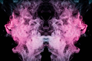 Korku i şeklinde farklı mavi, kırmızı ve pembe renklerde Duman