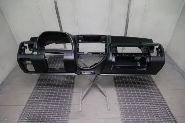 Araba iç kısmı das profesyonel kutusunda boyama ve kurutma