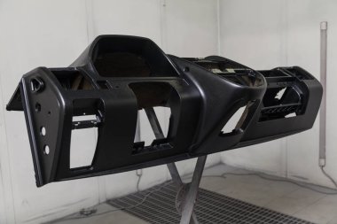 Araba iç kısmı das profesyonel kutusunda boyama ve kurutma