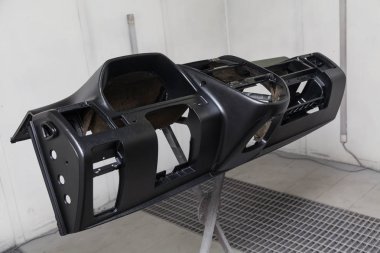 Araba iç kısmı das profesyonel kutusunda boyama ve kurutma