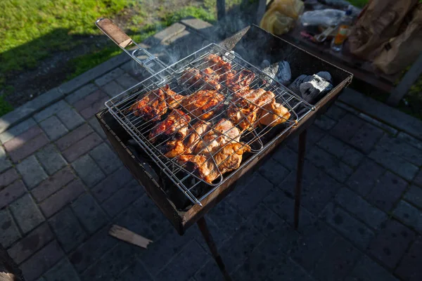 Close-up on the process of cooking shashlik of pork or beef meat — Stock Photo, Image
