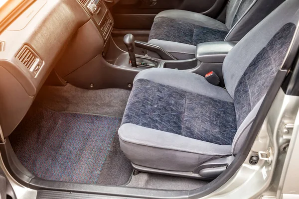 Assentos Dianteiros Confortáveis Volante Dentro Carro Motorista Passageiro Amarrado Com — Fotografia de Stock